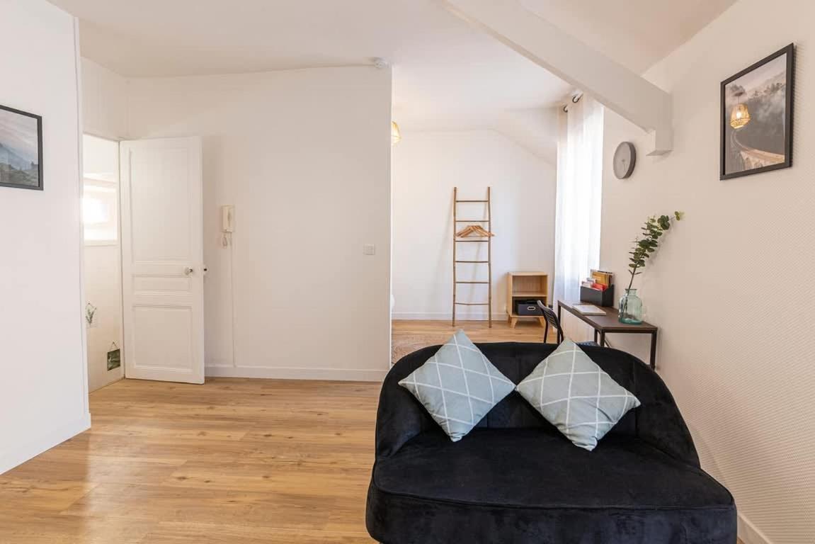 Coquelin - Joli Appartement Renove Рен Екстериор снимка