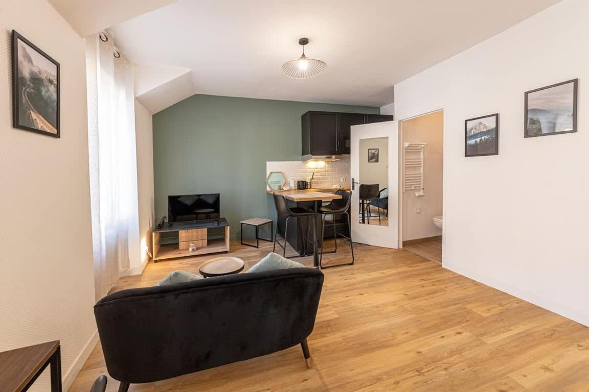 Coquelin - Joli Appartement Renove Рен Екстериор снимка